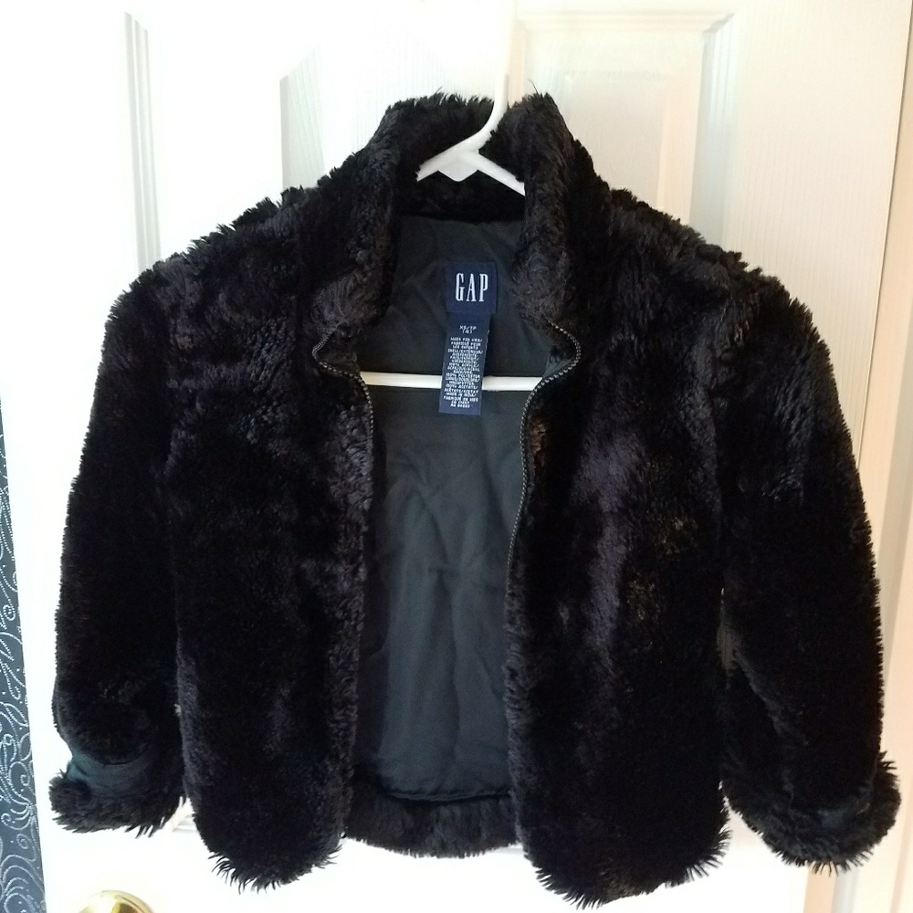 TODDLER Faux fur Gap kids jacket size 4